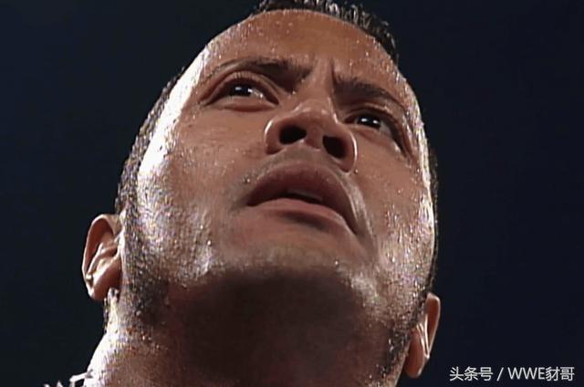 WWE史上最严重的摔角手死亡事故，令巨石强森、HHH等硬汉痛心不已