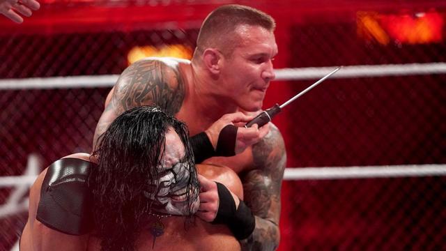 WWE惊魂一夜：四名一线巨星受伤，兰迪·奥顿伤情惨不忍睹！
