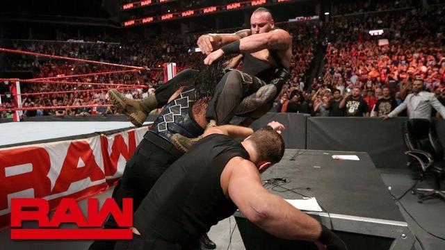 WWE“人间怪兽”这次真的怒了！誓要摧毁圣盾组合！