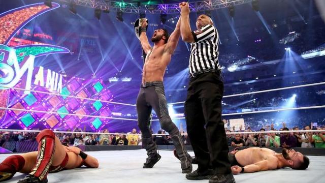 WWE赛斯·罗林斯揭示出场乐中“燃烧殆尽”口号由来 竟是他的创意