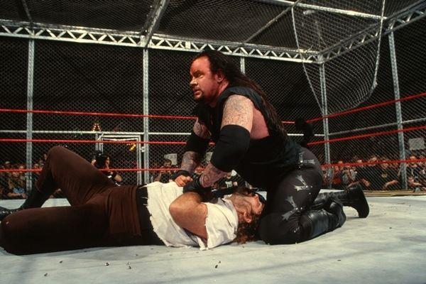 WWE极端残暴赛制下的五场最残酷比赛，现在该赛制已名存实亡