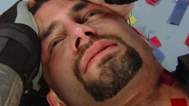 WWE罗曼·雷恩斯竟被逼得崩溃大哭？从那时起他的人生注定不平凡