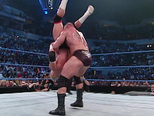 脖子折了仍坚持比赛！盘点五个WWE中所谓“假打”的真硬汉