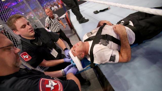 千万别相信WWE的剧情！盘点七大发生在生活中可致死伤的剧情桥段