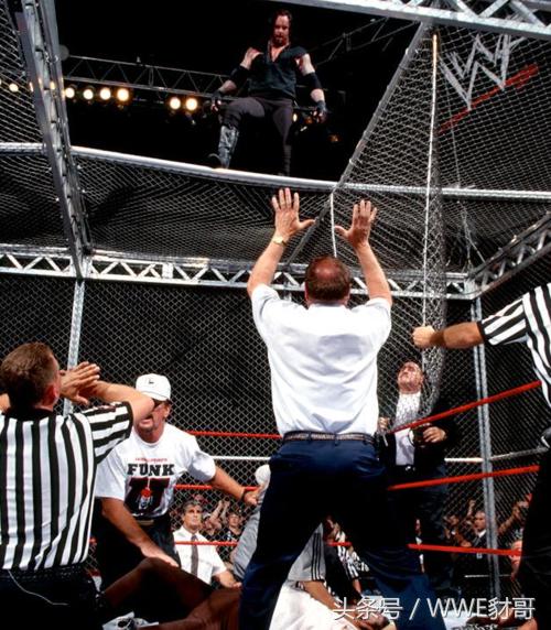 WWE史上最危险的比赛 让死神送葬者现在想起来都后怕！