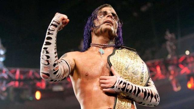 他是WWE最优秀的梯子赛选手！2008年击败HHH和艾吉一战封神