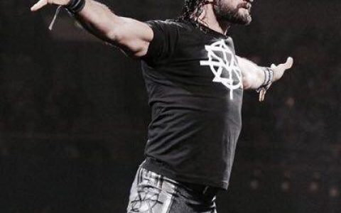 WWE巨星赛斯·罗林斯：在圣盾中隐忍不发，单飞后一鸣惊人！