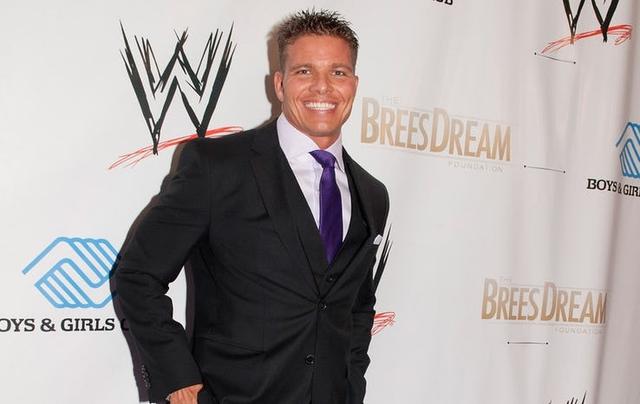 酱油选手竟被誉为“圣盾第四人”！盘点在后台任职的前WWE明星