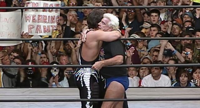 一代摔角王朝的末日！带你走进WWE老对手WCW悲情的最后一天