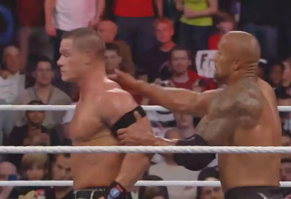 WWE史上最屌组合时刻，强森组合塞纳，送葬者带头大哥