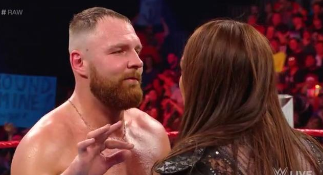 WWE头牌罗曼·雷恩斯遭粉丝强吻和骚扰！WWE最新资讯汇总