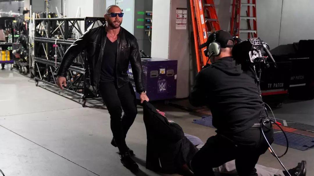 巴蒂斯塔将出席下周RAW,Triple H应该如何应对呢？