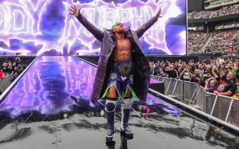 WWE摔角狂热35：垫底赛上产生了新的轻量级冠军和双打冠军
