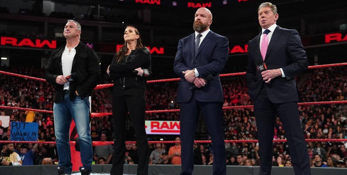 WWE收视率越来越低，恐怕影响整个摔角行业
