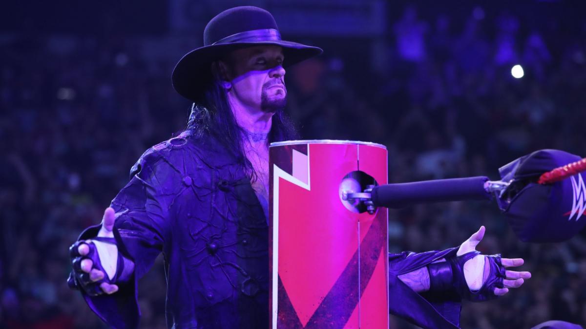 WWE极限规则大赛2019：罗曼雷恩斯&送葬者顺利击败大公子和德鲁麦金泰尔