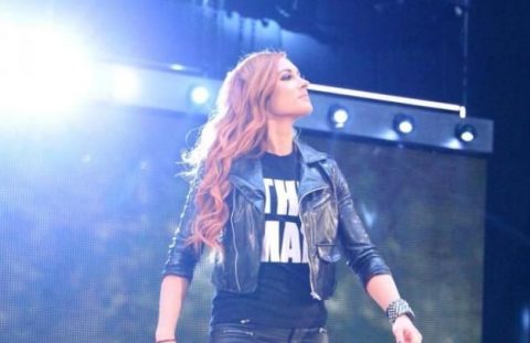 贝基林奇回归WWE，并拿下了SmackDown女子冠军头衔