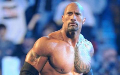 顶级AEW巨星回应被与WWE传奇人物巨石强森进行比较