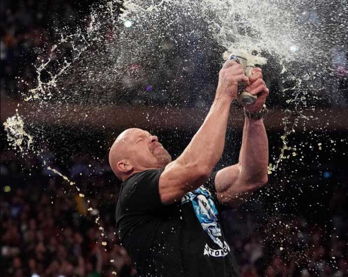 史蒂夫奥斯汀称赞布洛克莱斯纳是2010年后最强WWE巨星
