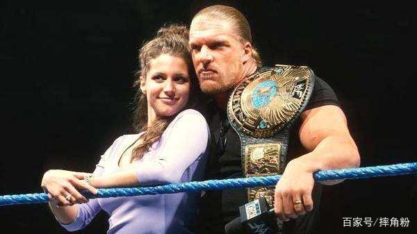 WWEWWE最美的女选手最后都嫁给谁了？