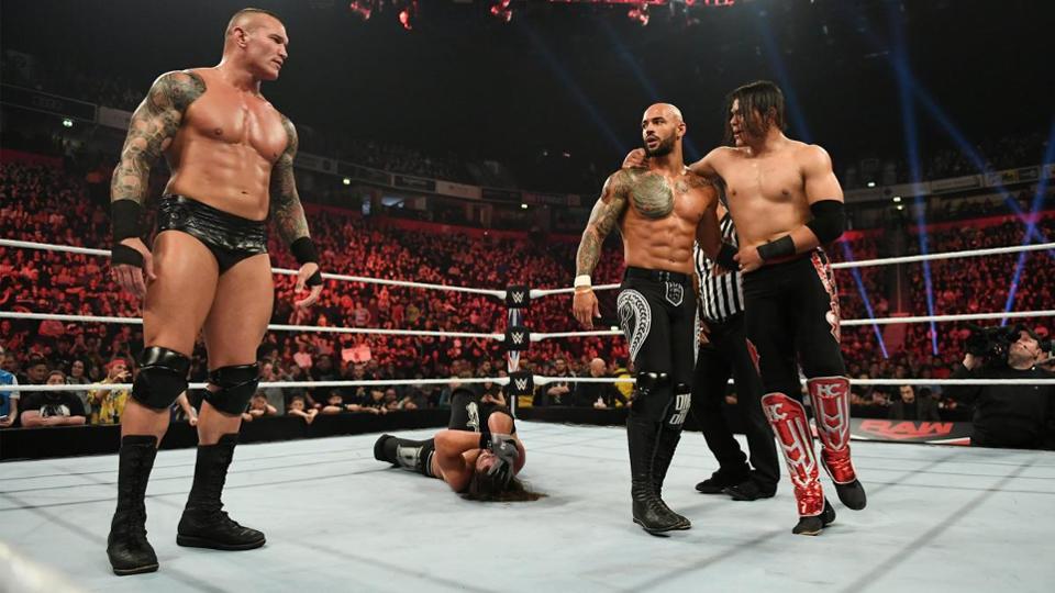WWE Raw在11月11日的收视率，居然跌至130万观众以下！