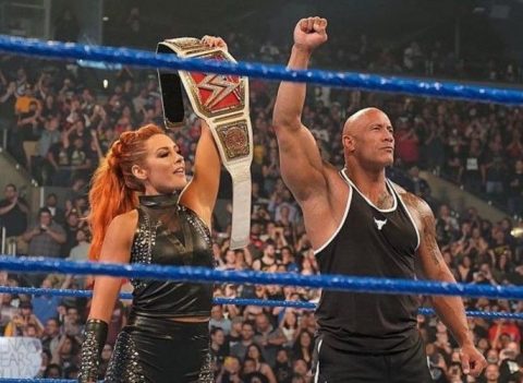 贝基·林奇（Becky Lynch）和The Rock on SmackDown在FOX上的首次亮相
