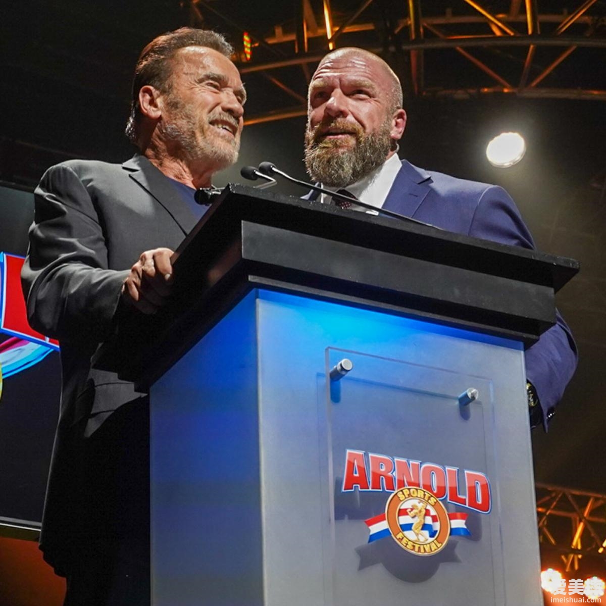 阿诺·施瓦辛格授予WWE Triple H终身成就奖 (5)