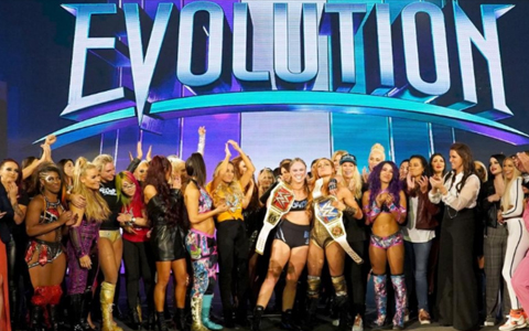 莎夏·班克斯希望WWE可以再次举办女子进化大赛，但现实却是遥遥无期...
