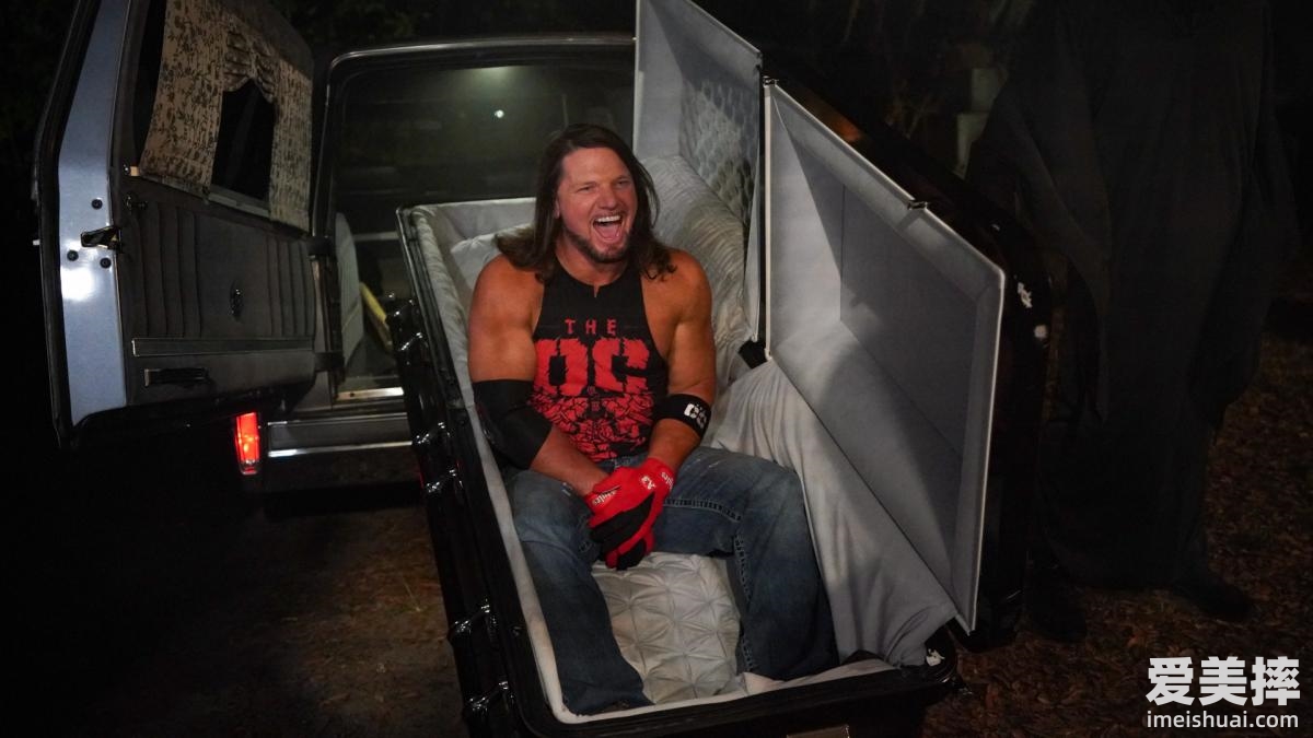 WWE摔角狂热大赛36：送葬者vs.AJ斯泰尔斯（墓地战）