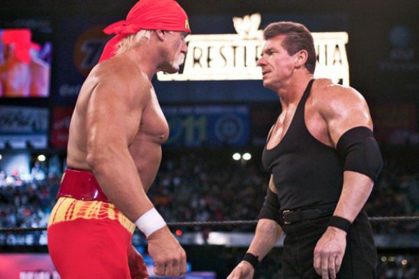 胡克·霍根评价当前WWE两大品牌顶梁柱，罗曼家族势力强大，德鲁个人实力超凡！