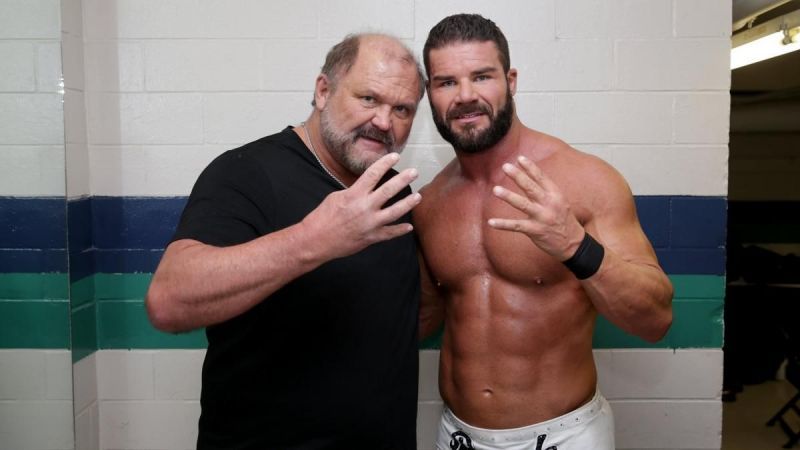 AEW科迪经纪人透露，WWE老板文斯麦克曼从来不会与粉丝签名和合照