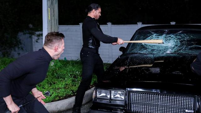 “抱抱女王”重夺WWE女双冠军，米兹莫里森赛前搞心态惨遭翻车
