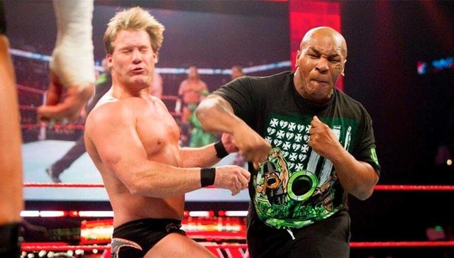 AEW模仿WWE，邀请拳王泰森出席比赛，收视量高达82.7万！