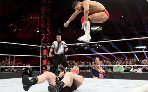 恶魔王子芬巴洛尔调侃莱斯纳,有望成为NXT史上首位双料冠军！