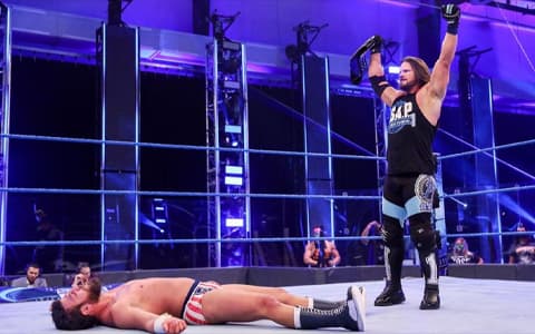 WWE巨星-AJ斯泰尔斯拿着二线的冠军,却操着一线剧情的心!