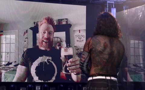 WWE官方宣布,极限大赛PPV上，杰夫哈迪将与希莫斯上演酒吧大战!