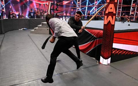为防止619大师出走WWE，救世主赛斯和门徒墨菲决裂将作为紧急备用剧情！