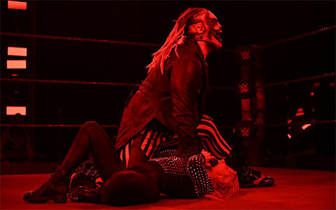 邪神带小魔女堕入黑暗！阿比盖尔姐姐降临WWE？