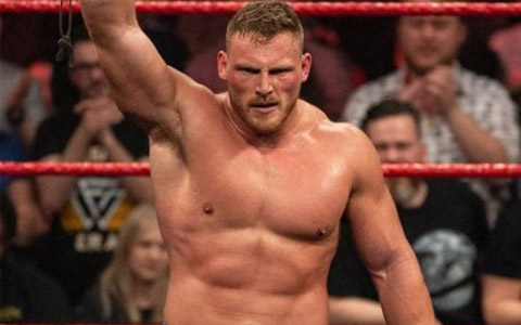 过度吹嘘！WWE可能已经找到了 "下一个大人物"！