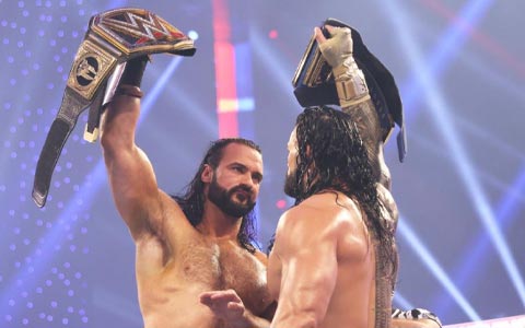 WWE生存者大赛2020,天命之子果然不及亲儿子,罗曼诡计获胜!
