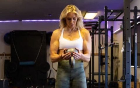 WWE新闻：几月不见夏洛特肌肉增加了不少，TLC能否回归？