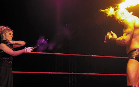 WWE驸马爷回归全程划水遭口诛笔伐，公司有计划让兰迪再次挑战Triple H弥补遗憾