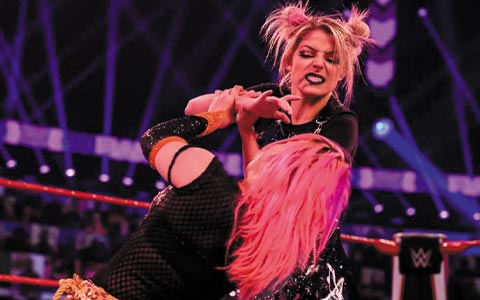小魔女角色已报废，女神正式回归，粉丝惊呼WWE终于做对了一次！