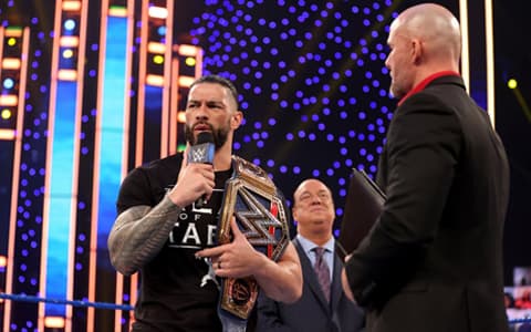WWE宣布一场铁笼密室淘汰赛“六重威胁赛”获胜者将有资格挑战WWE环球冠军罗曼雷恩斯