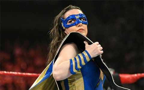 WWE夏日狂潮大赛首次官方比赛，准女侠妮基能否捍卫成功她的第一场卫冕之战？