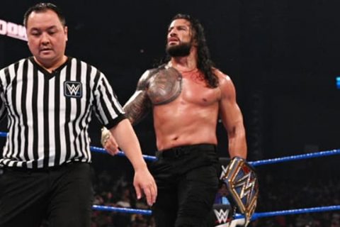 WWE SmackDown第1150期：芬巴洛尔挑战罗曼雷恩斯WWE环球冠军