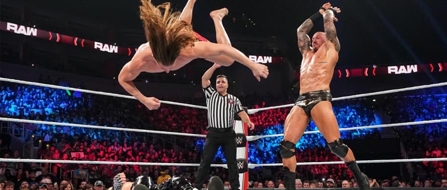 WWE RAW第1485期：凯文欧文斯另一面最终爆发，五重威胁赛丽芙摩根捡到便宜