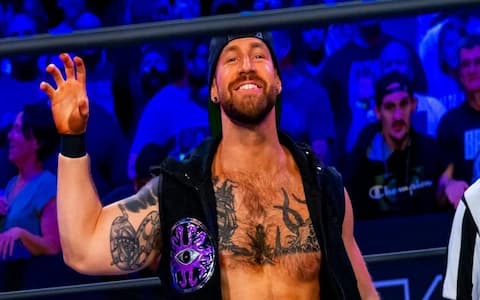 前AEW明星安格尔斯在IMPACT Wrestling首次亮相，回应公开挑战