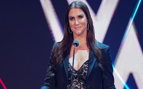 斯蒂芬妮·麦克曼宣布WWE达到一个新的里程碑