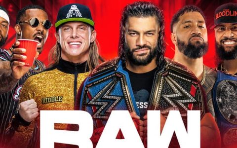 WWE RAW 第1522期：在一场六人大战中，老铁，街头小子和血统发生冲突