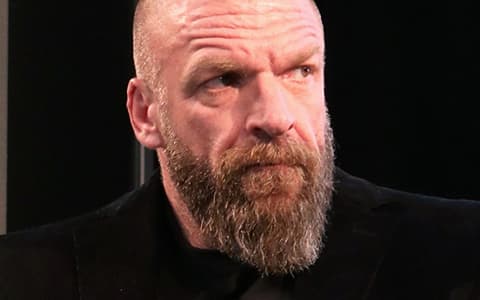 在Triple H的管理下，WWE解雇了五名超级明星